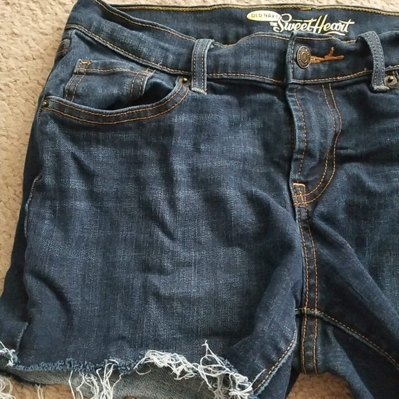 Old Navy Women's Cut Off Denim Shorts - Picture 2 of 12